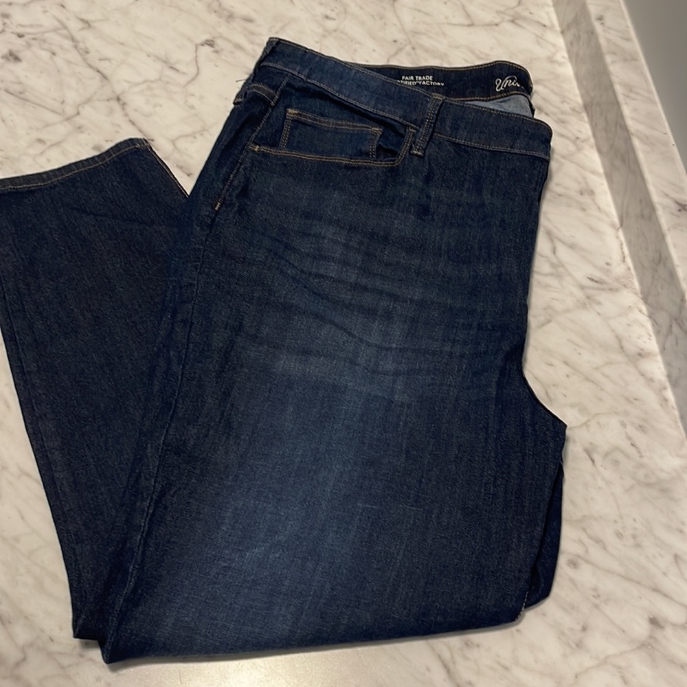 Universal Threads Womens Jeans Size 26WR Dark Wash